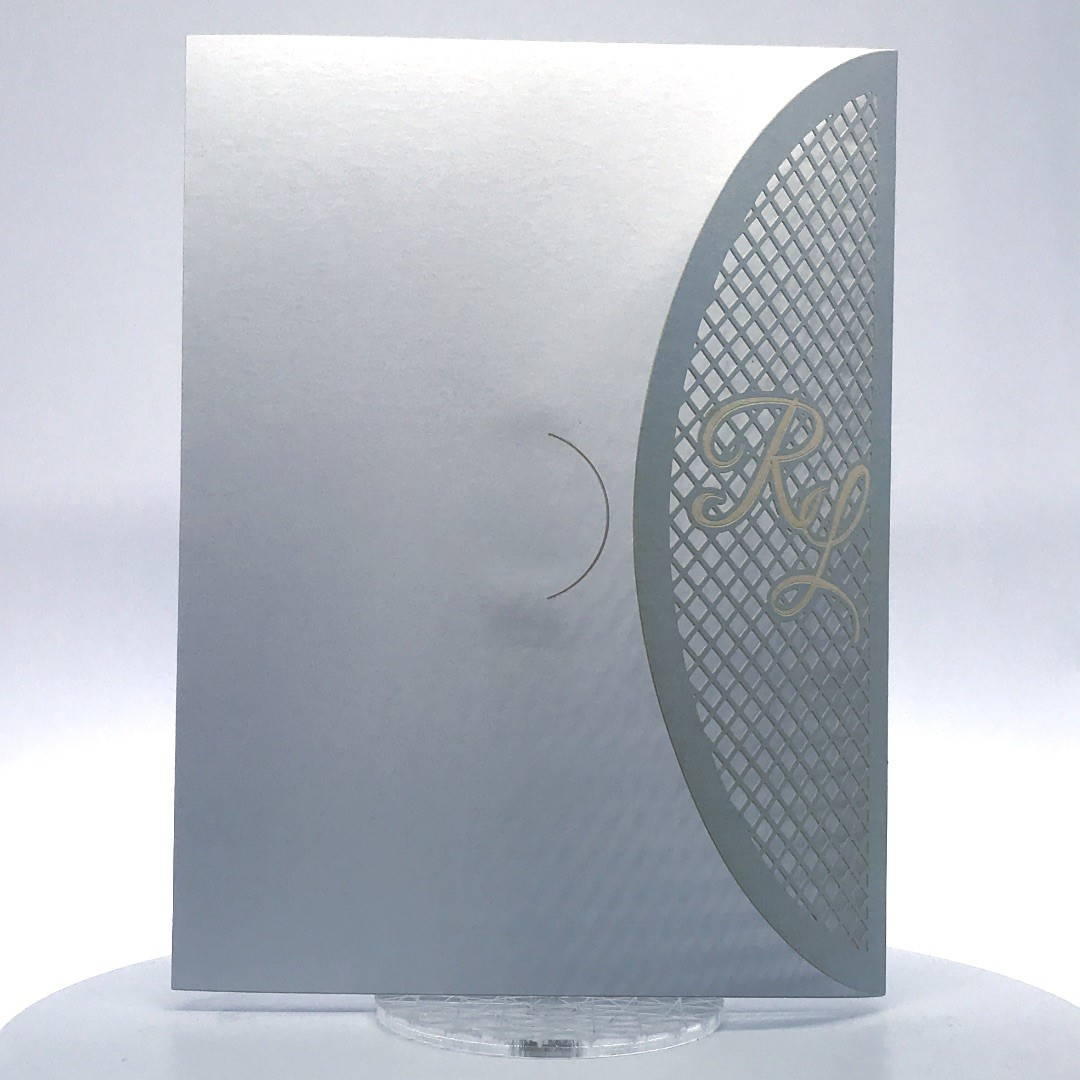 Immagine prodotto: Porta foto sposi in cartoncino Modello Laser Net Iniziali 3